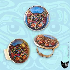 Blue psychedelic cat rings in bold and colourful design