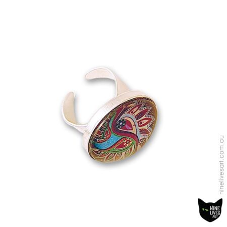 Side view of 25mm cabochon ring in paisley design